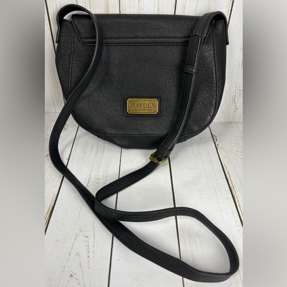 Hayden By Hayden Harnett Cross Body Bag Vegan Distressed Black 3x7x8.5 Pockets